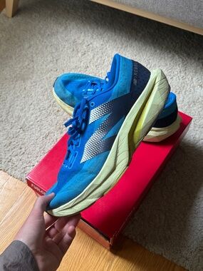 New Balance Blue Running Sneakers with Light Yellow Midsole